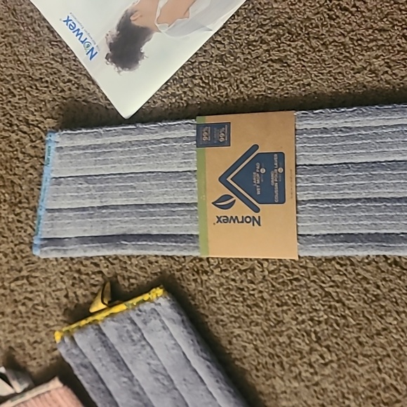 5 total Norwex mop pads lot brand new - Picture 2 of 6
